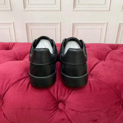 Tênis Couro Preto Casual Detalhes Brancos