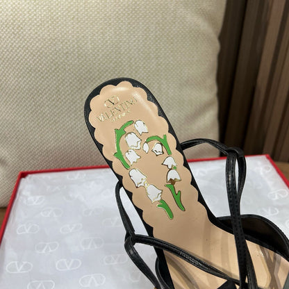 Tênis Cano Alto Couro Slingback com Laço Frontal