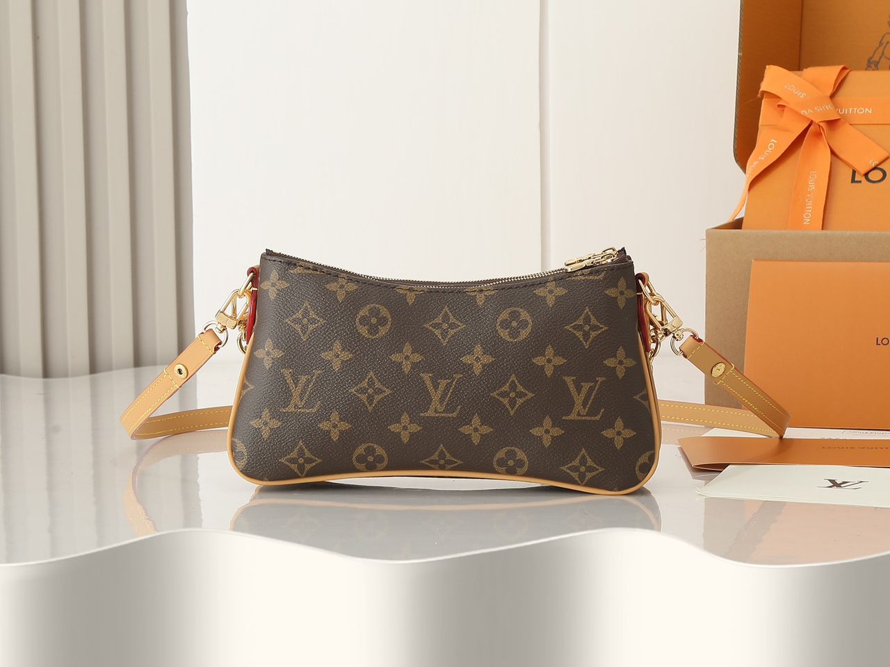 Bolsa Pequena Couro Estruturada
