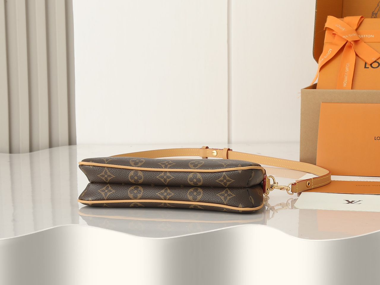 Bolsa Pequena Couro Estruturada