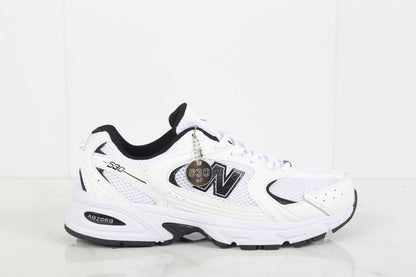 Tênis Runner Malha Branco Detalhe Preto