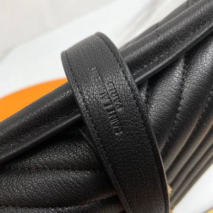 Bolsa Satchel Couro Preto Fechamento Frontal