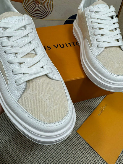 Tênis Couro Branco Off-Branco Detalhe Contrastante