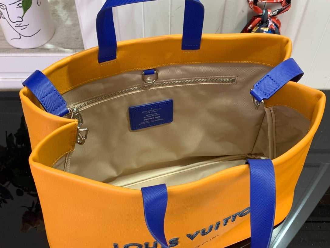 Bolsa Tote Shopper Couro Padrão Monograma Geométrico Marrom Tamanho M