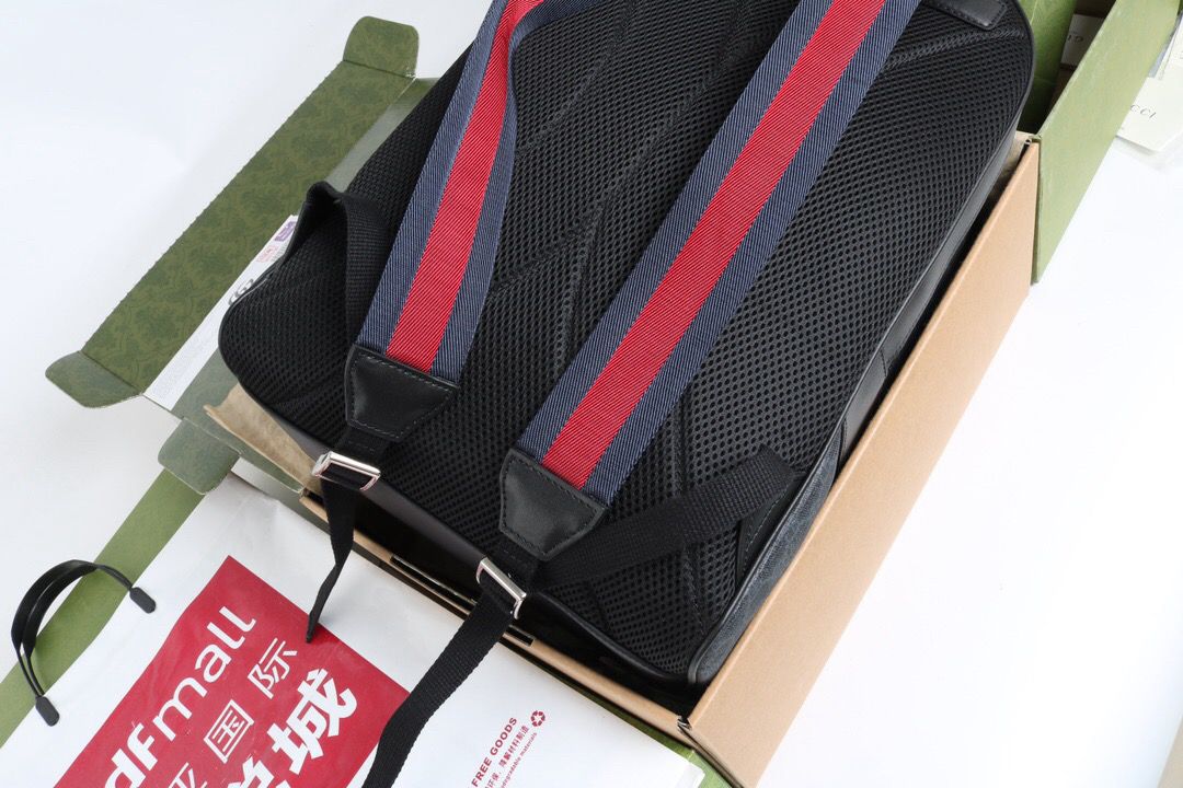 Mochila Couro Preto Costas