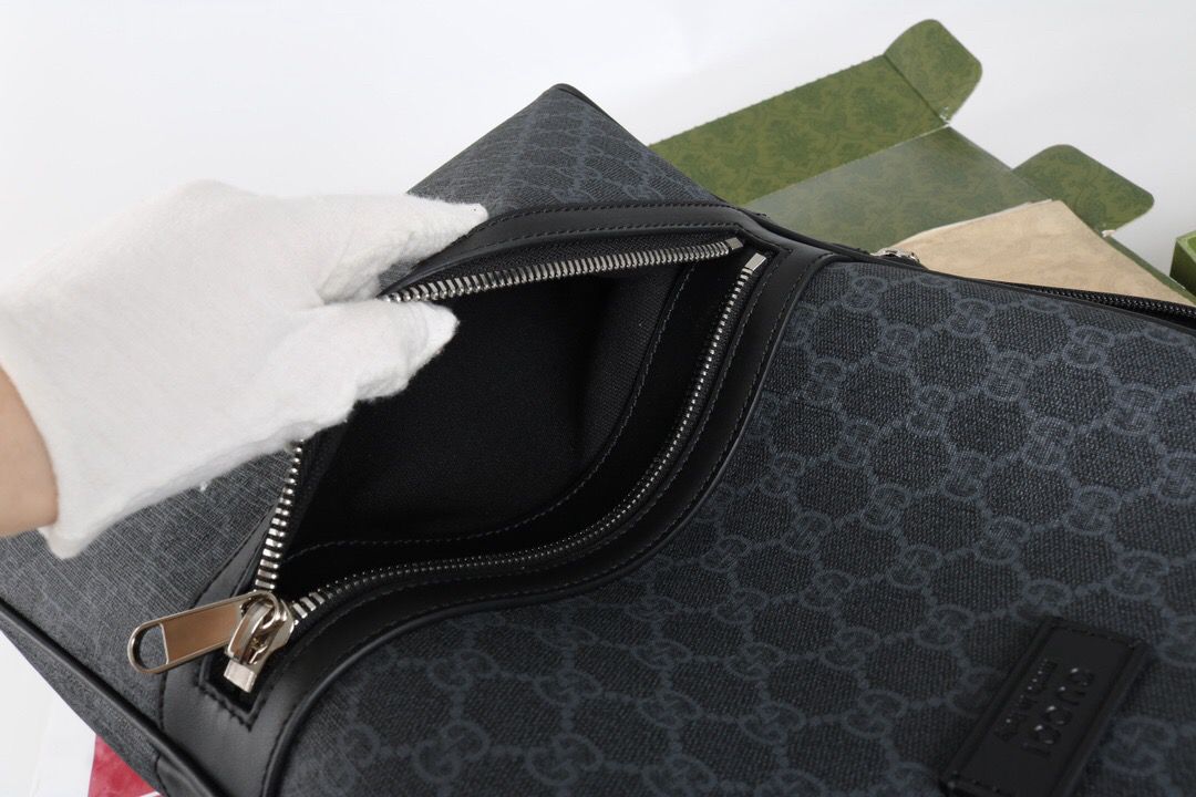 Mochila Couro Preto Costas