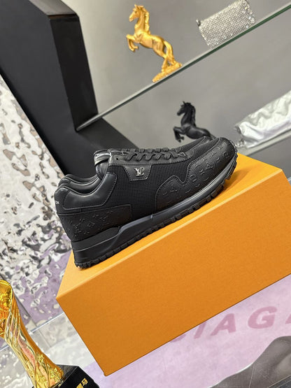 Tênis Runner Malha Preto Detalhe Lateral Cinza