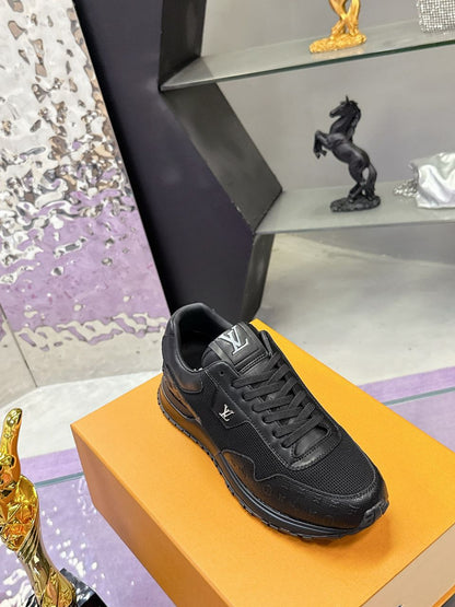 Tênis Runner Malha Preto Detalhe Lateral Cinza