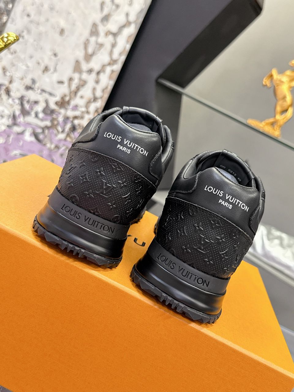 Tênis Runner Malha Preto Detalhe Lateral Cinza