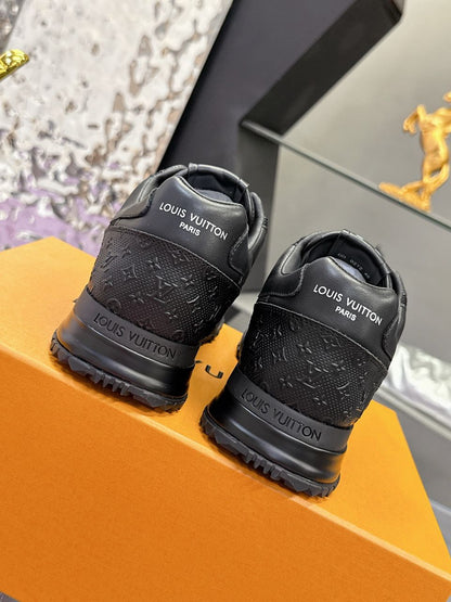 Tênis Runner Malha Preto Detalhe Lateral Cinza