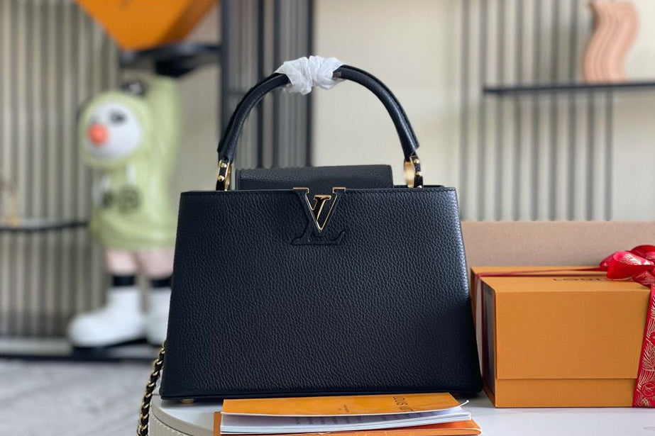 Bolsa Satchel Couro Supple Marrom Alça Corrente 27cm