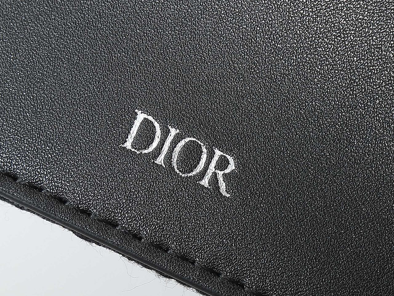 Carteira Jacquard Padrão Inclinado Bege Preto