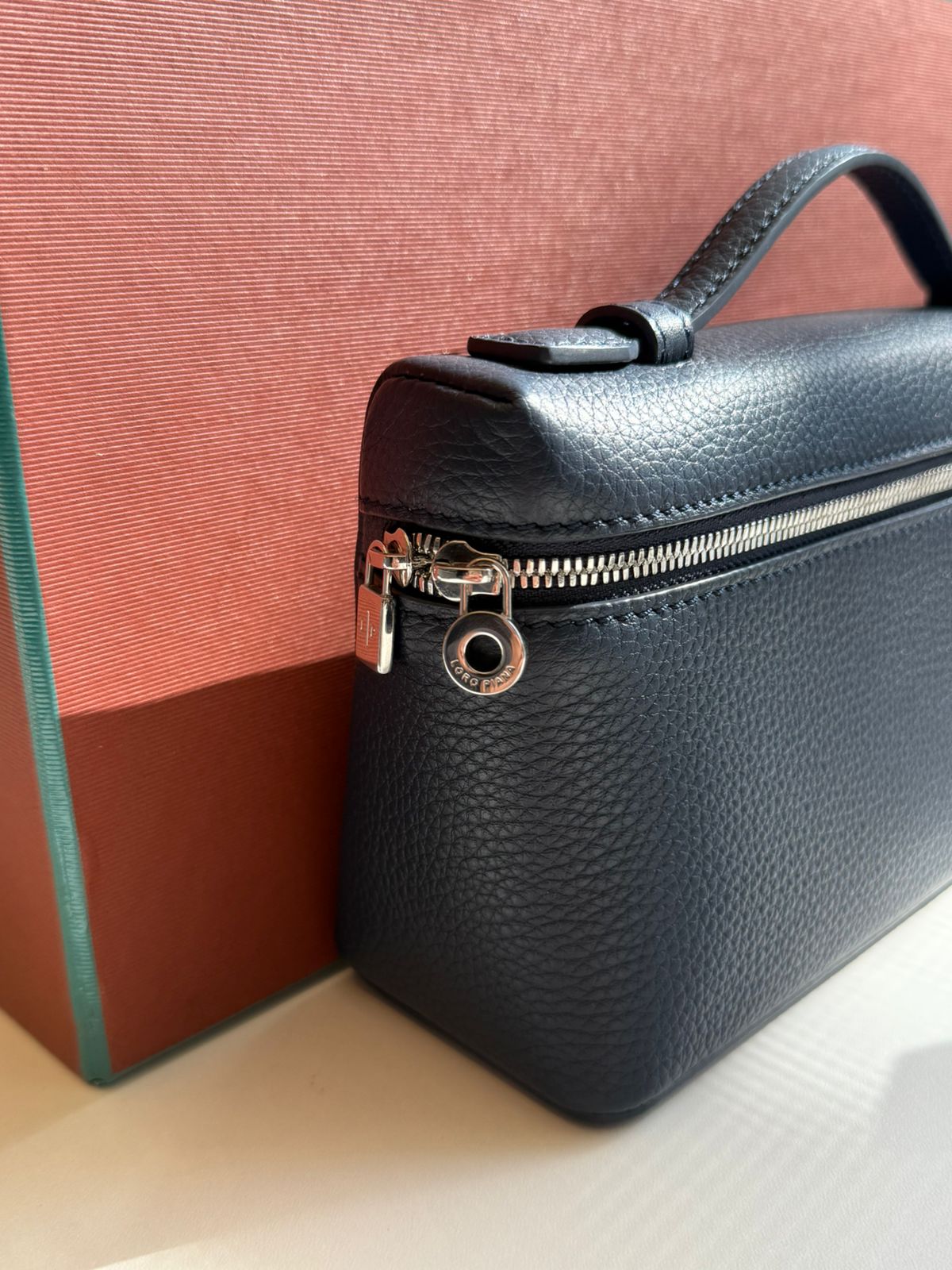 Bolsa Clutch Couro Azul com Bolso Extra