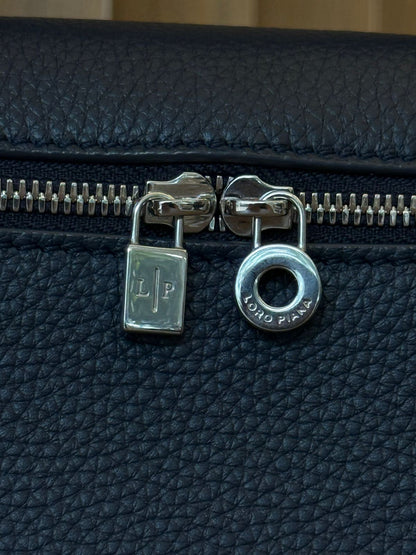 Bolsa Clutch Couro Azul com Bolso Extra