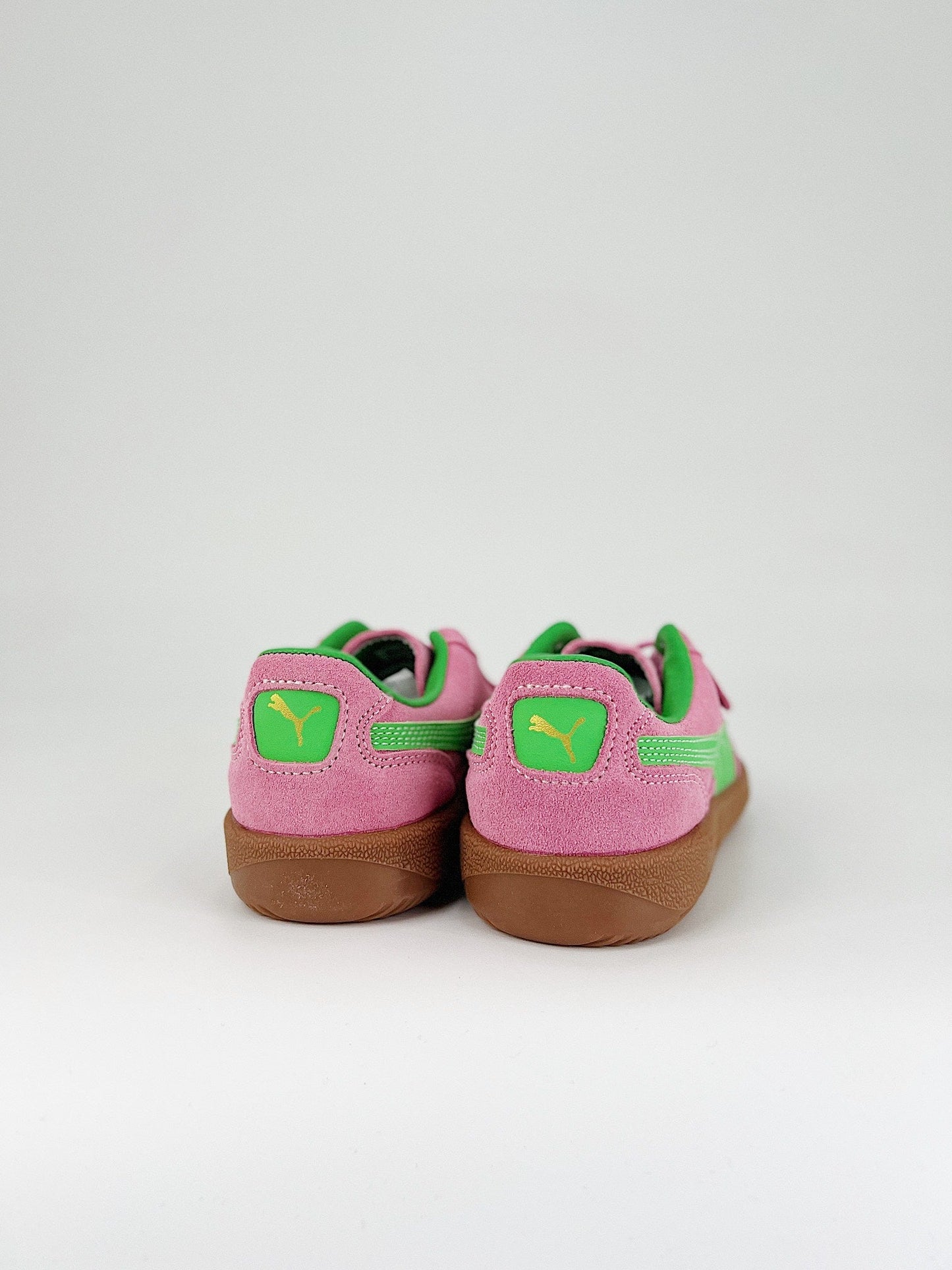 Tênis Couro Rosa Detalhe Verde Cano Baixo