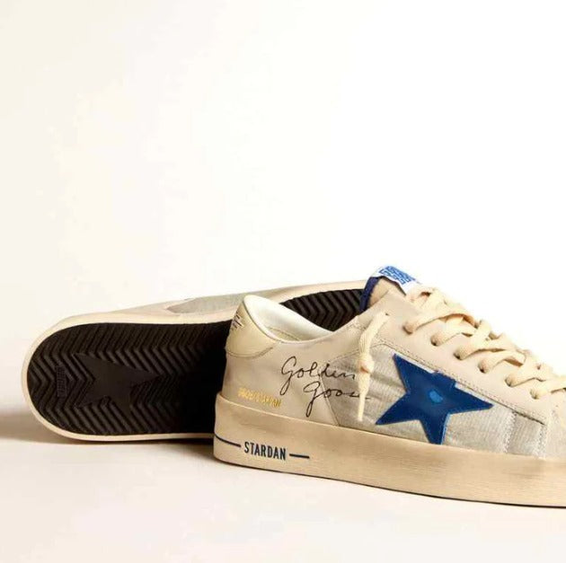 Tênis Couro Cano Alto Creme Detalhe Azul Solado Branco