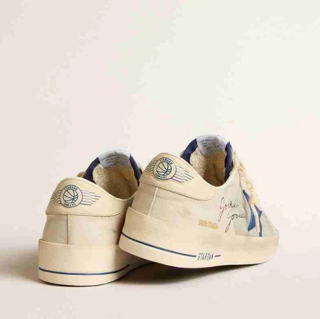 Tênis Couro Cano Alto Creme Detalhe Azul Solado Branco