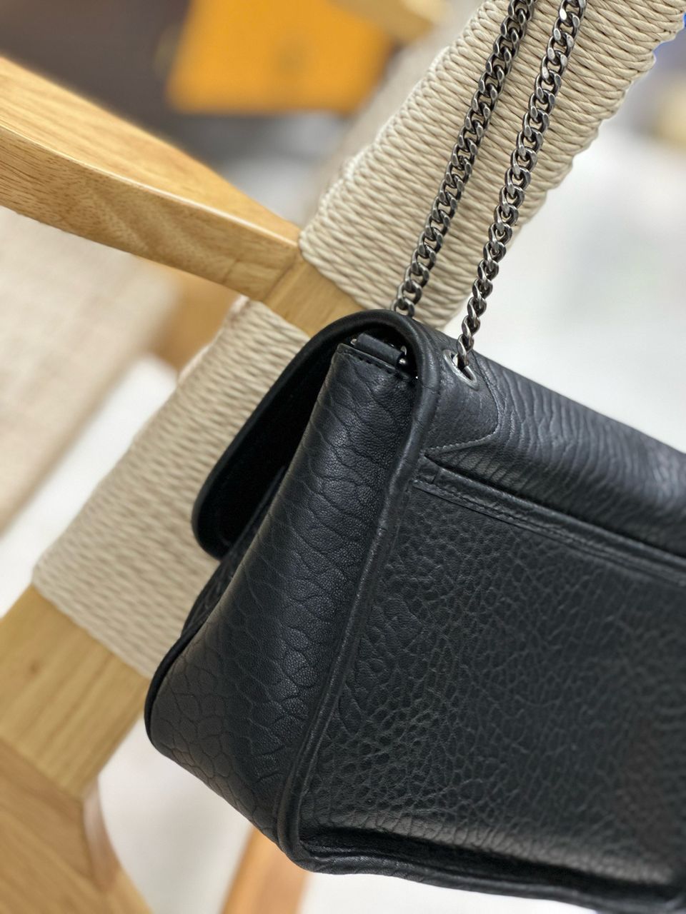 Bolsa Ombro Couro Costura em Corrente Tamanho Grande