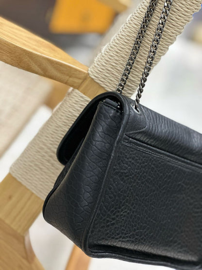 Bolsa Ombro Couro Costura em Corrente Tamanho Grande