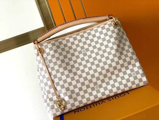 Bolsa Satchel Couro Branco Padrão Monograma Geométrico