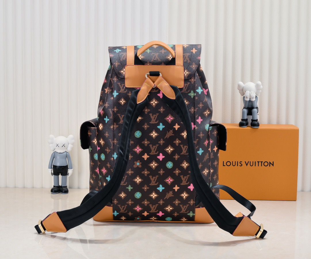 Mochila Couro Padrão Monograma Geométrico Marrom
