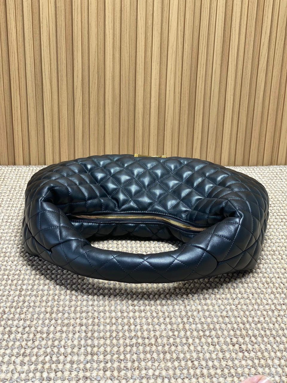 Bolsa Hobo Couro Preto Estruturada