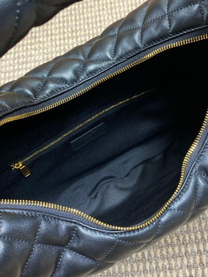 Bolsa Hobo Couro Preto Estruturada