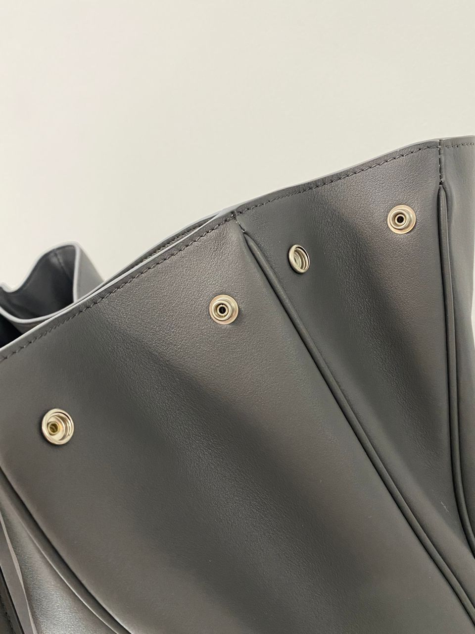 Bolsa Satchel Média Couro Estruturada