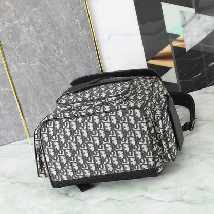 Mochila Couro Estruturada Formato Ferradura