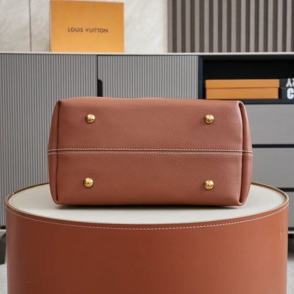 Bolsa Hobo Couro Padrão Monograma Geométrico Marrom Tamanho Médio