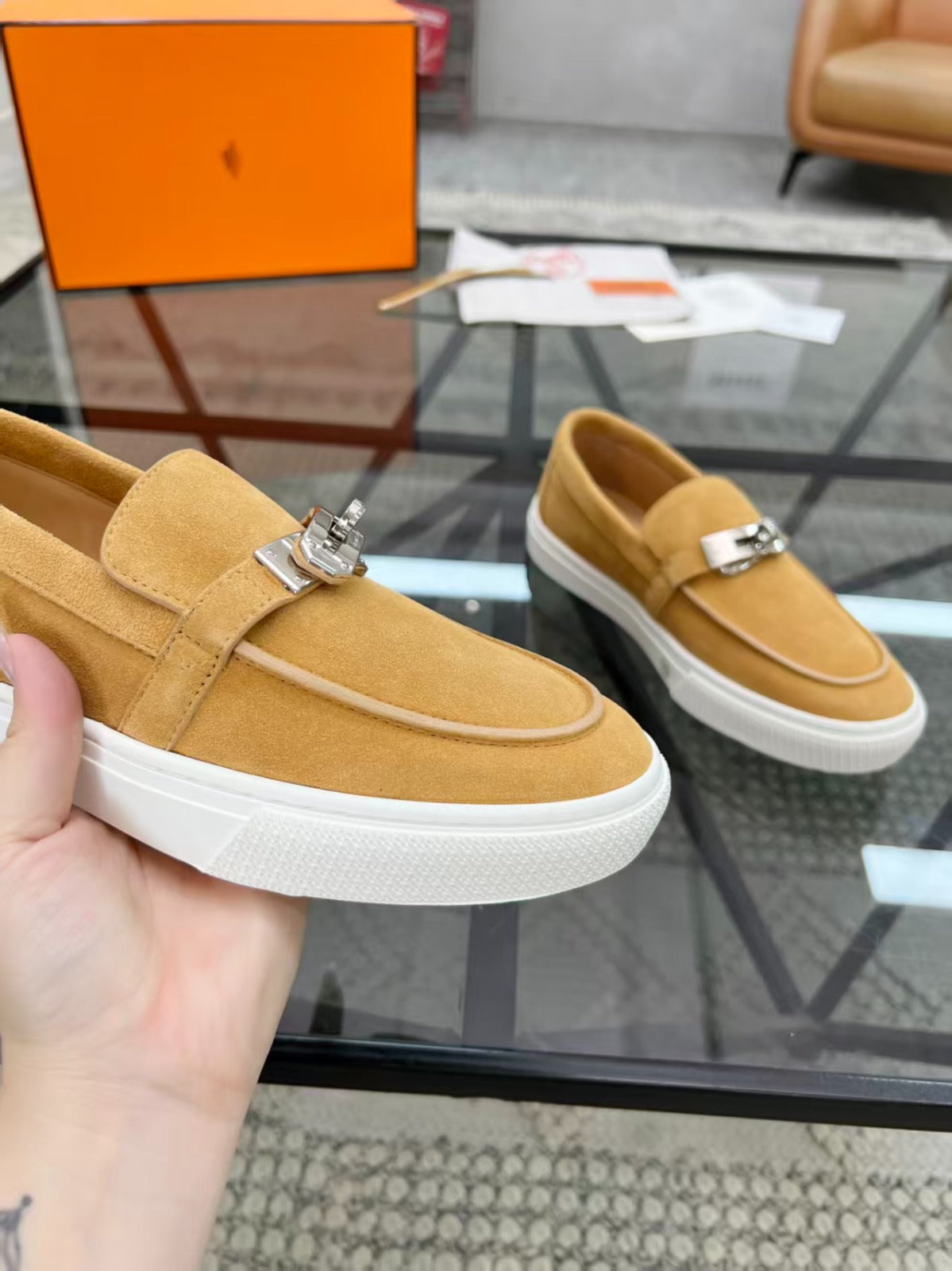 Mocassim Couro Clássico com Detalhe Frontal