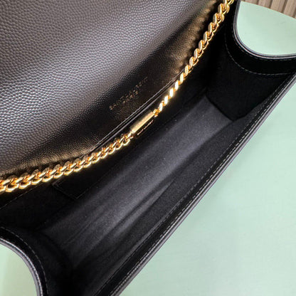 Bolsa Satchel Couro Preto com Corrente Lateral