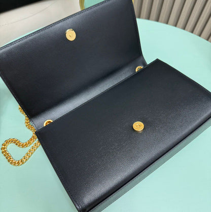 Bolsa Satchel Couro Preto com Corrente Lateral