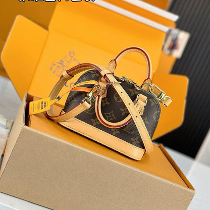 Bolsa Satchel Couro Padrão Monograma Geométrico Marrom Tamanho Nano