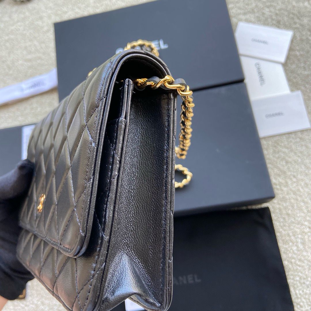 Bolsa Pochete Couro Agneau Preto Placa Frontal Dupla