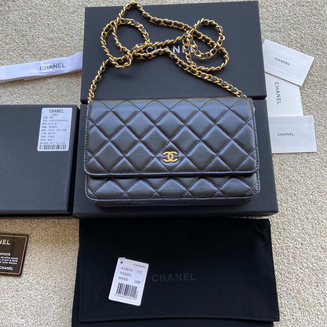 Bolsa Pochete Couro Agneau Preto Placa Frontal Dupla