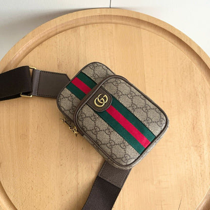 Bolsa Shoulder Couro Letras Entrelaçadas