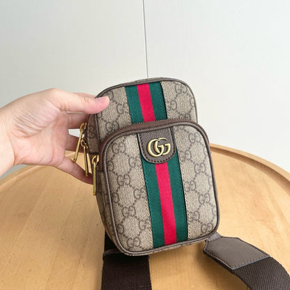 Bolsa Shoulder Couro Letras Entrelaçadas