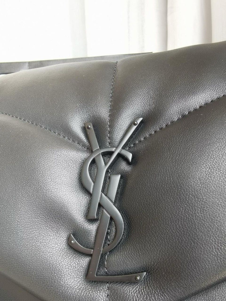 Bolsa Puffer Couro Nappa Média Acolchoada