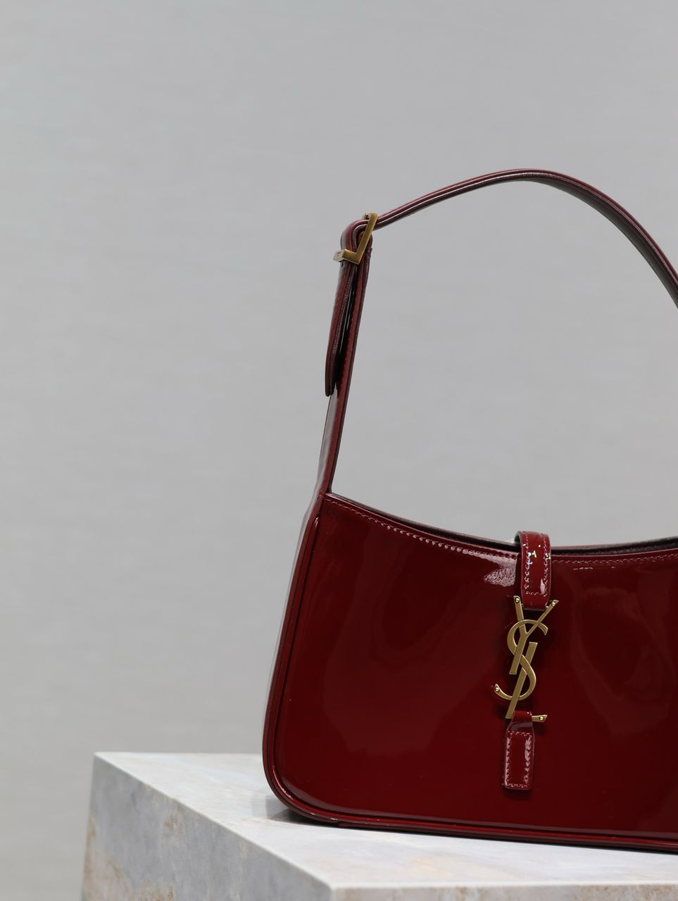 Bolsa Estruturada Couro Envernizado Vermelho Granada Tamanho Mini