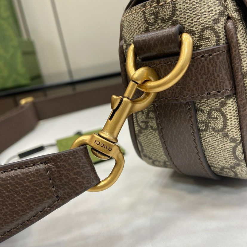 Bolsa Tiracolo Couro Padrão Letras Entrelaçadas Super Mini