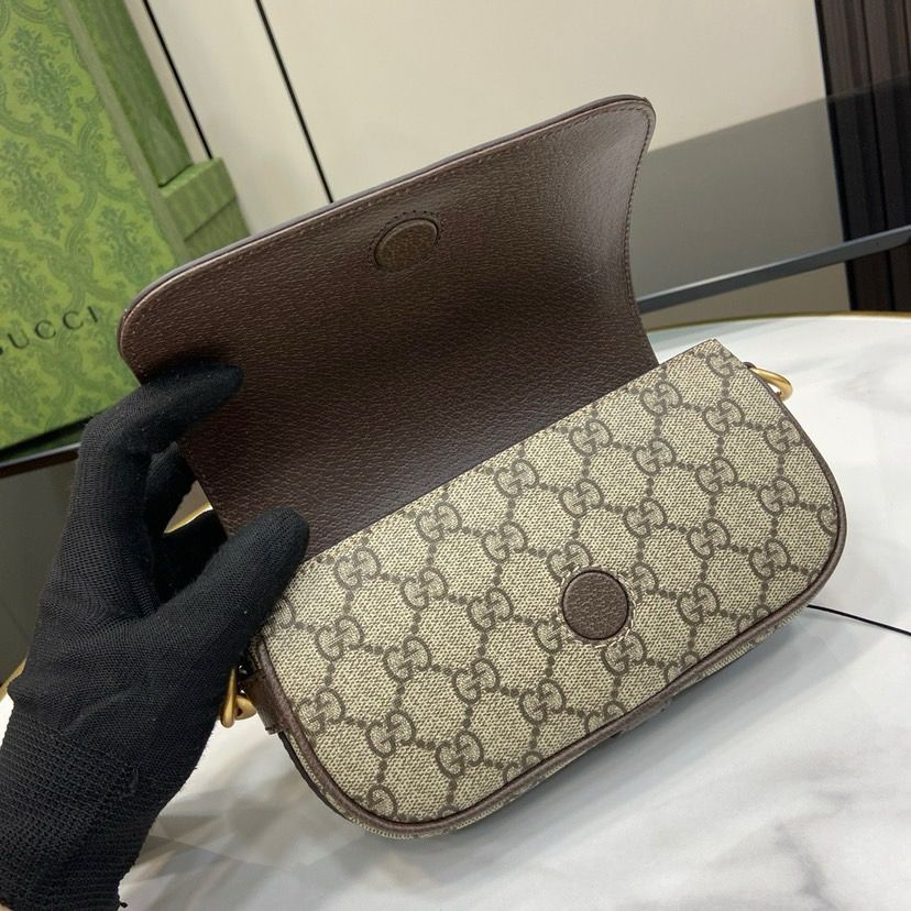 Bolsa Tiracolo Couro Padrão Letras Entrelaçadas Super Mini
