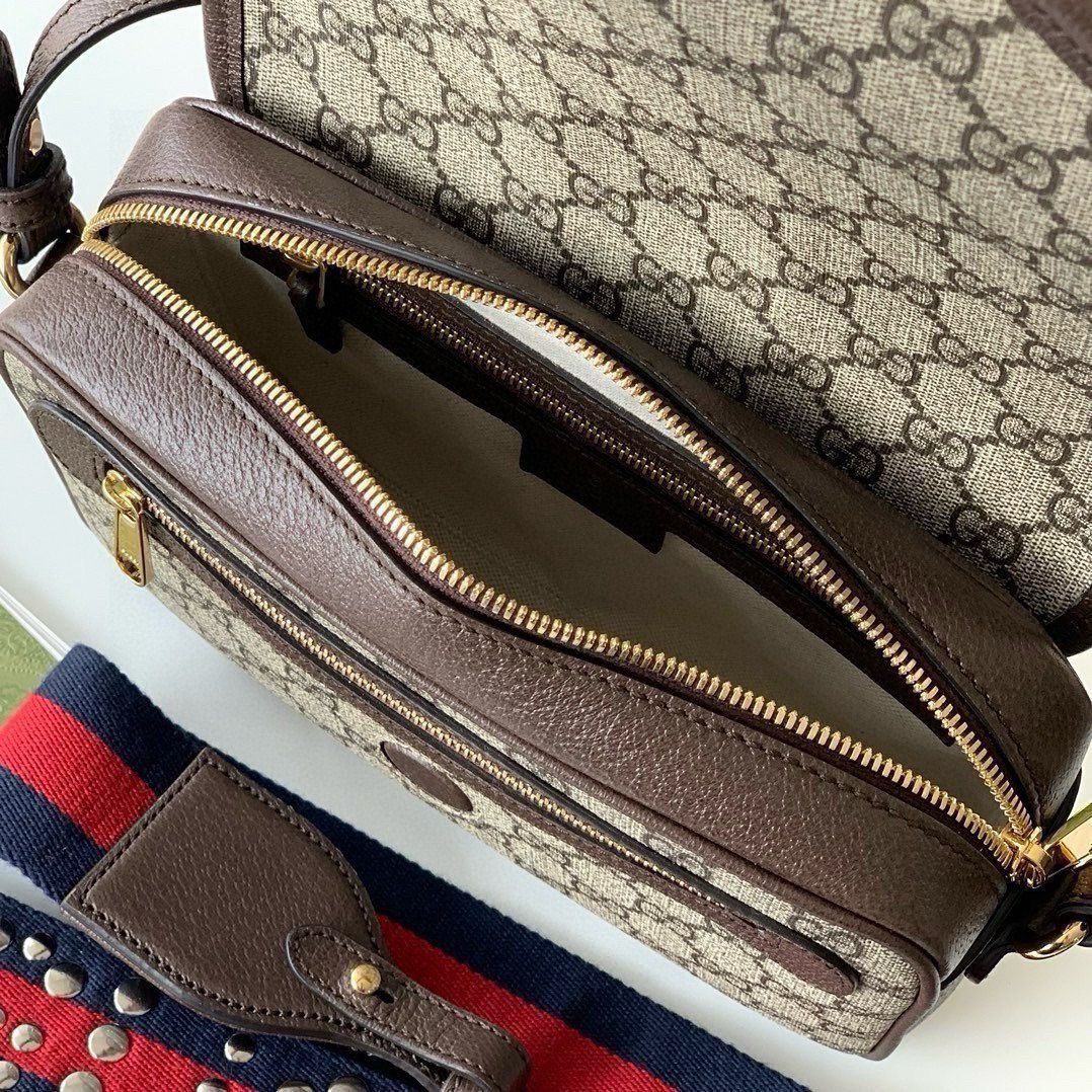 Bolsa Pequena Couro Marrom Bege Letras Entrelaçadas Small