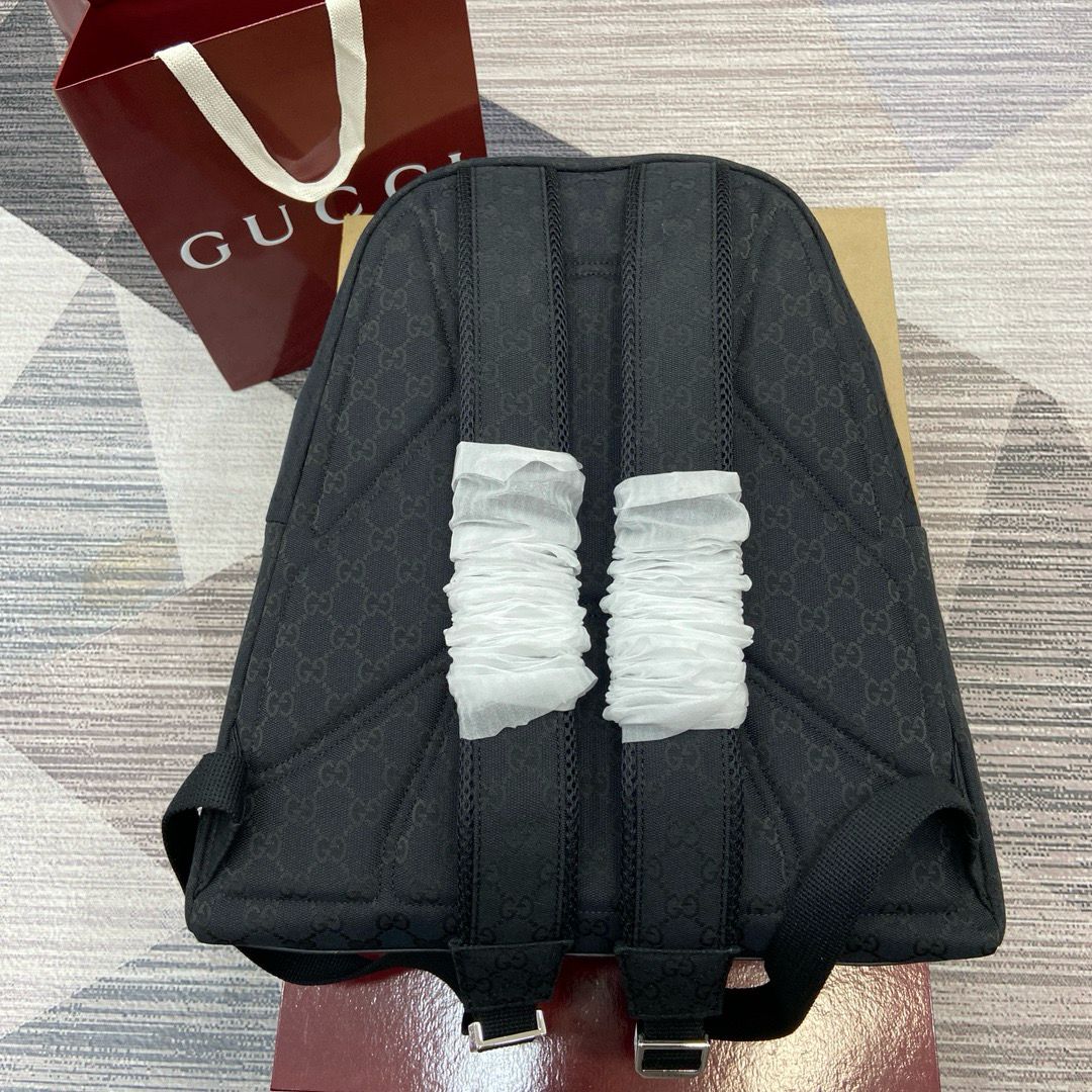 Mochila Média Couro Padrão Letras Entrelaçadas Marrom