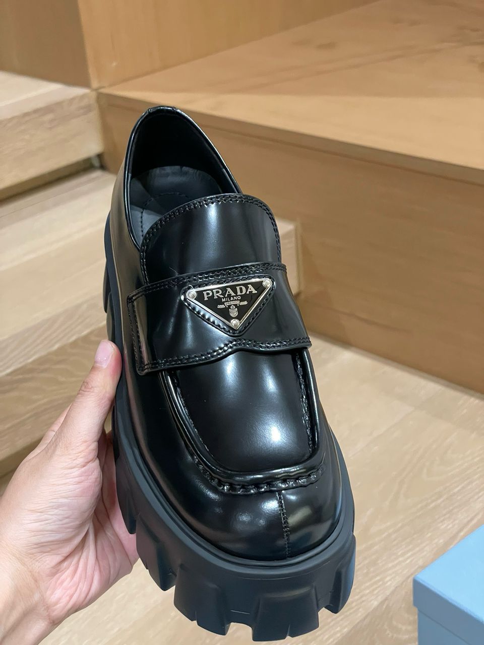 Mocassim Couro Escovado Solado Grosso Preto