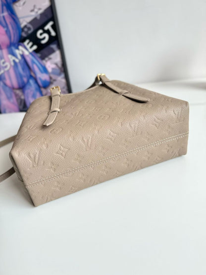 Bolsa Tote Couro Creme Padrão Monograma Geométrico