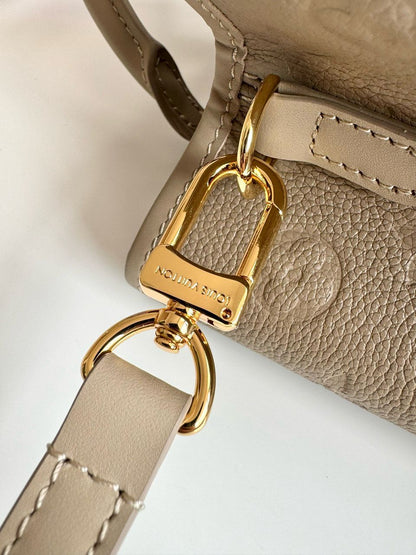 Bolsa Tote Couro Creme Padrão Monograma Geométrico