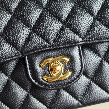 Bolsa Satchel Couro Preto Abas Duplas Corrente