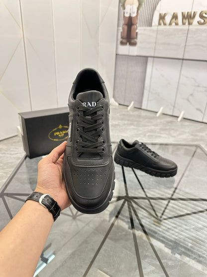 Tênis Couro Preto Cano Baixo