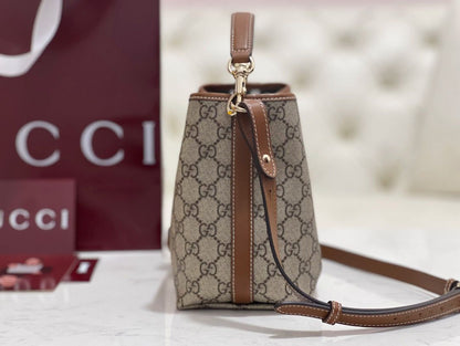Bolsa Pequena Couro Letras Entrelaçadas Small